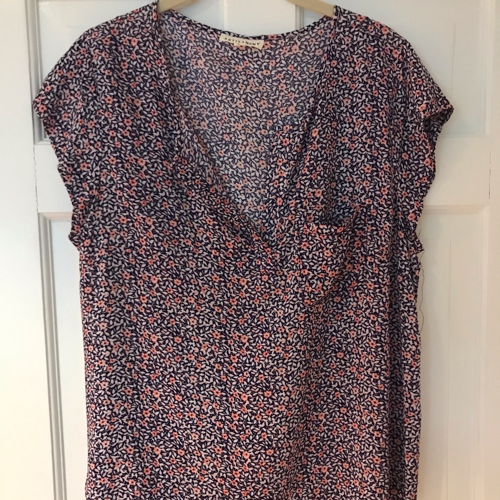 Women’s shirt
